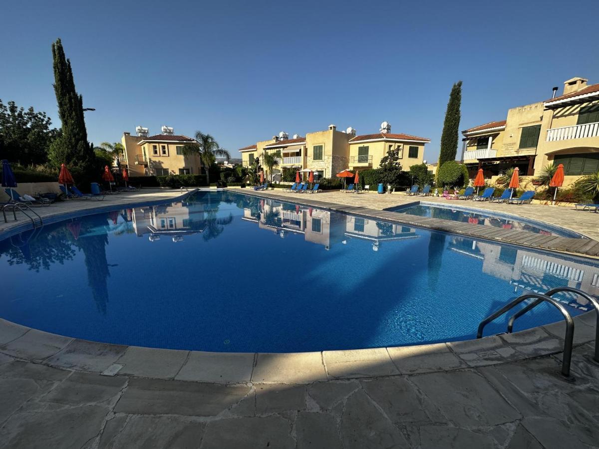 Paradeisos Is A Stunning 2-bed House In * Polis